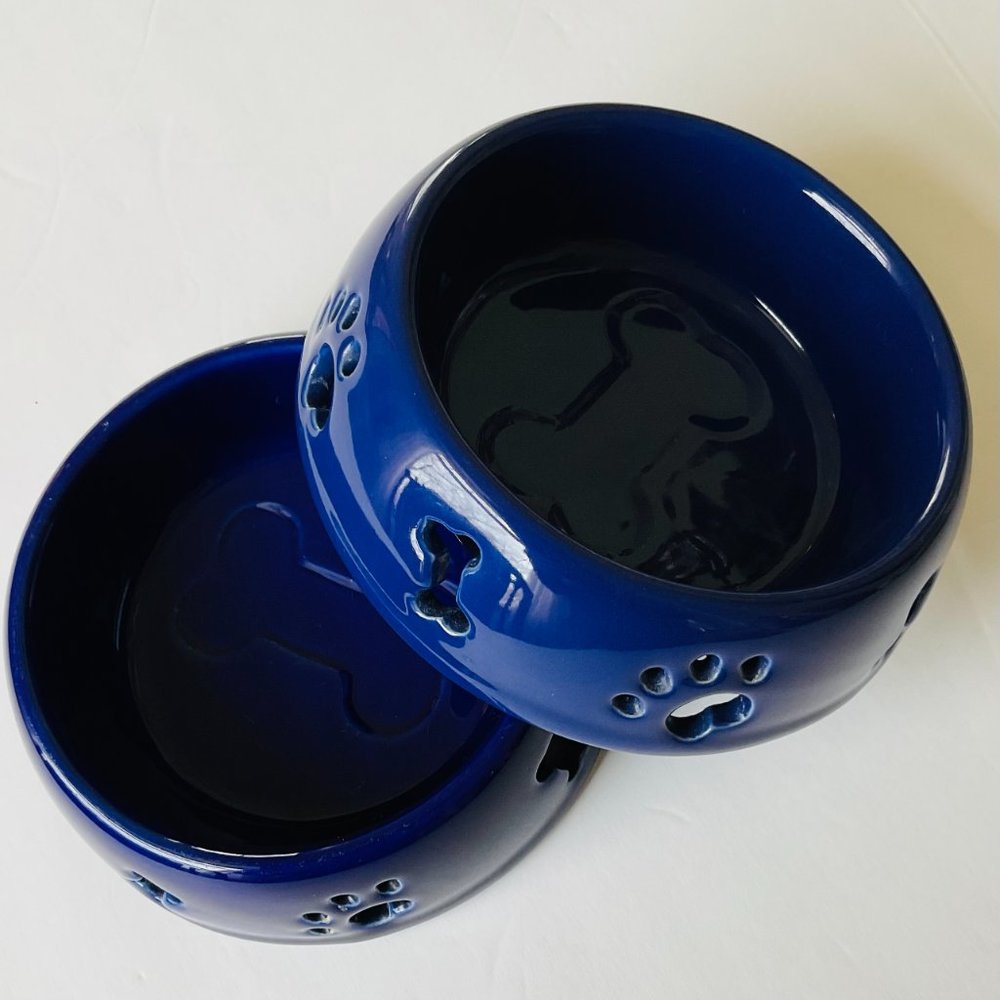 VO-TOYS Set of 2 Puppy Food Dishes EUC